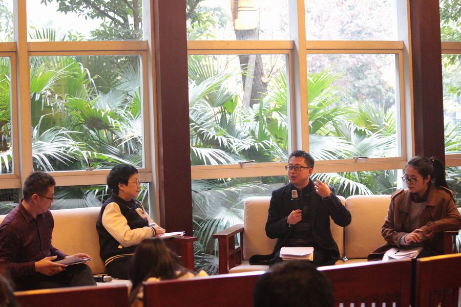 调整大小 2嘉宾交流.JPG