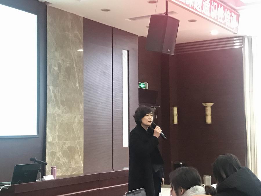 调整大小 8锦西中学熊欣校长分享自己的教育故事.JPG