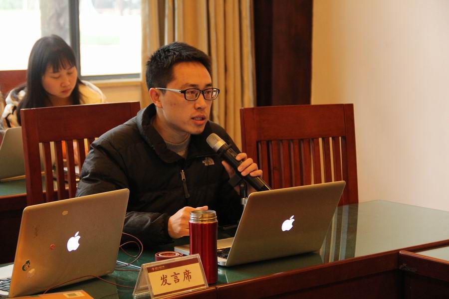 调整大小 3.语文组子课题负责人唐霖勇老师作阶段总结.JPG