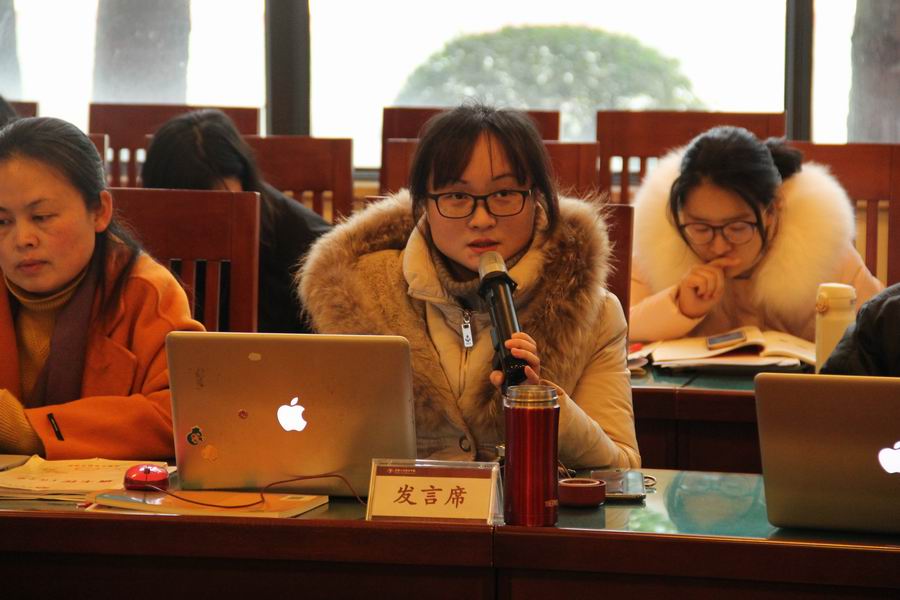 调整大小 4.英语组子课题负责人吴晓霞老师作阶段总结.JPG