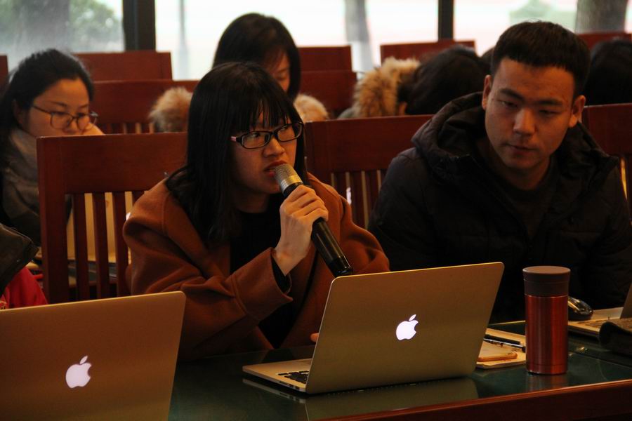 调整大小 8.体育组子课题负责人李中萍老师作阶段总结.JPG