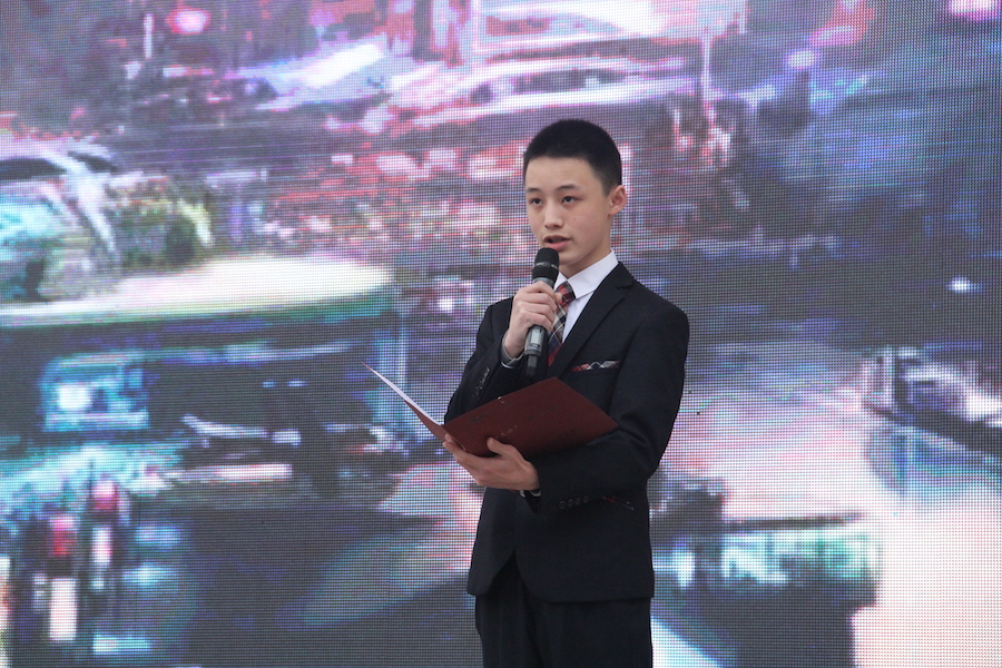 图5 2020届6班严章洋同学演讲.JPG
